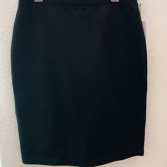 Liz Claiborne Dresses & Skirts - Black midi pencil skirt, with tags never worn